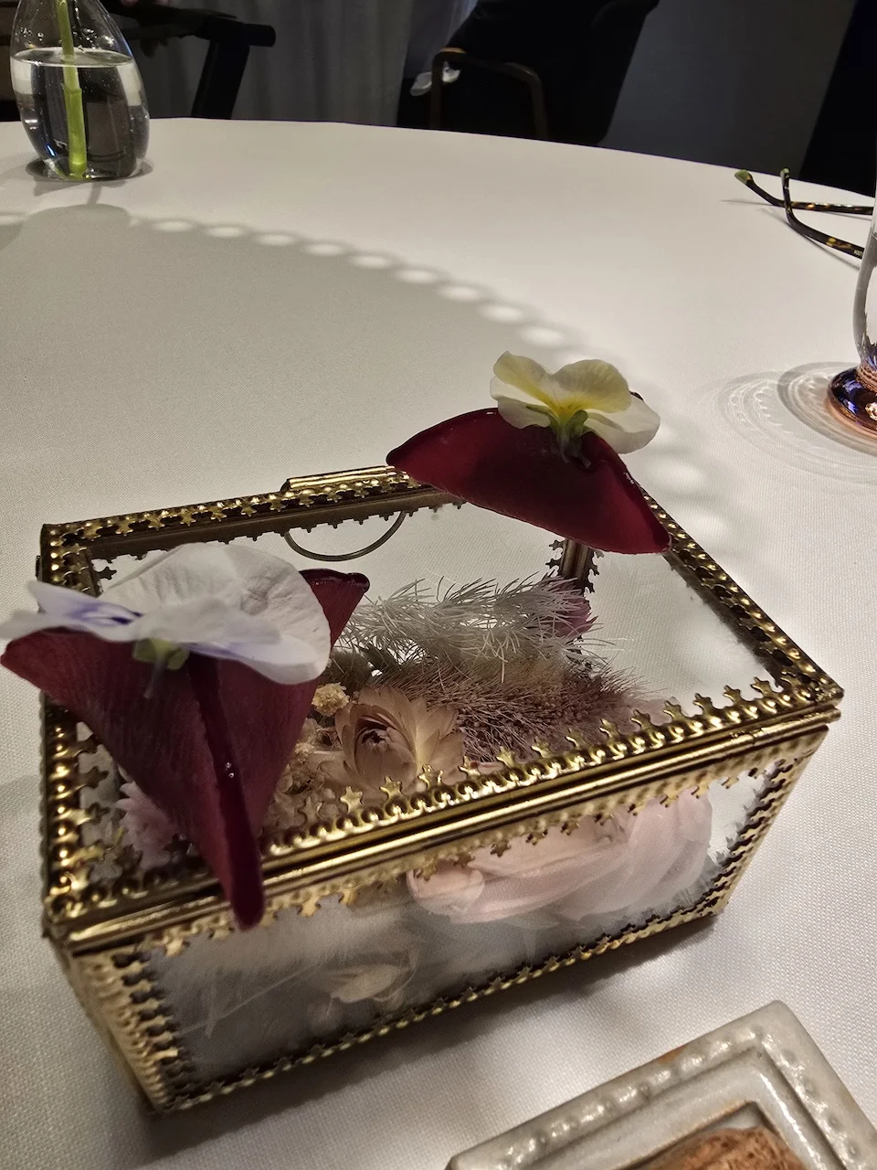 APERITIVO FLOR DE REMOLACHA Y QUISQUILLA